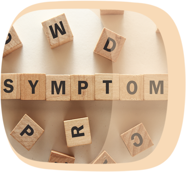 Das Wort Symptome zusammengesetzt aus Würfeln mit Buchstaben darauf